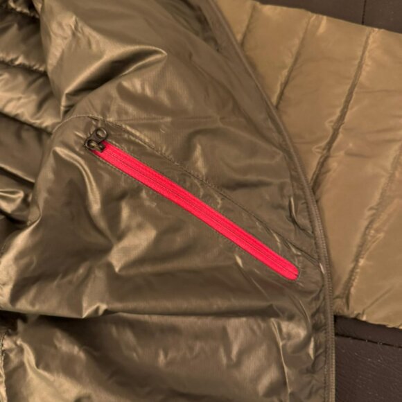 Kirkland Men's Size Medium Down Puffer Jacket - Picture 9 of 9